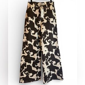 Boutique Brand Cris Cris Cow Print Wide Leg Jeans Medium New